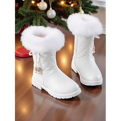 Weiße, gesteppte Winterstiefel für Kinder mit Kunstfellbesatz – kuschelige und stylische Schuhe für Weihnachten Image