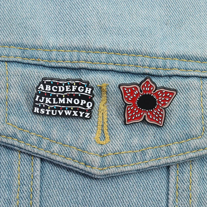 Süße König Kannibale Blume Emaille Pins Cartoon Damen Broschen Männer Anstecknadeln Abzeichen auf Rucksack Kostüm Zubehör Schmuck Gifs Image