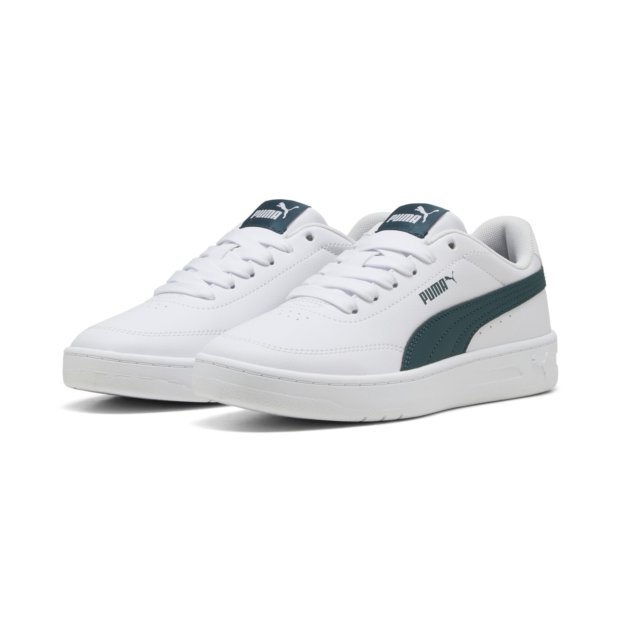 Sneaker PUMA "Court Classic Clean Sneakers Jugendliche", Kinder, Gr. 37,5, weiß (weiß grün terrain), Obermaterial: Synthetik, Textil; Futter: Textil; Innensohle: Textil; Laufsohle: Gummi, Schuhe Sneaker