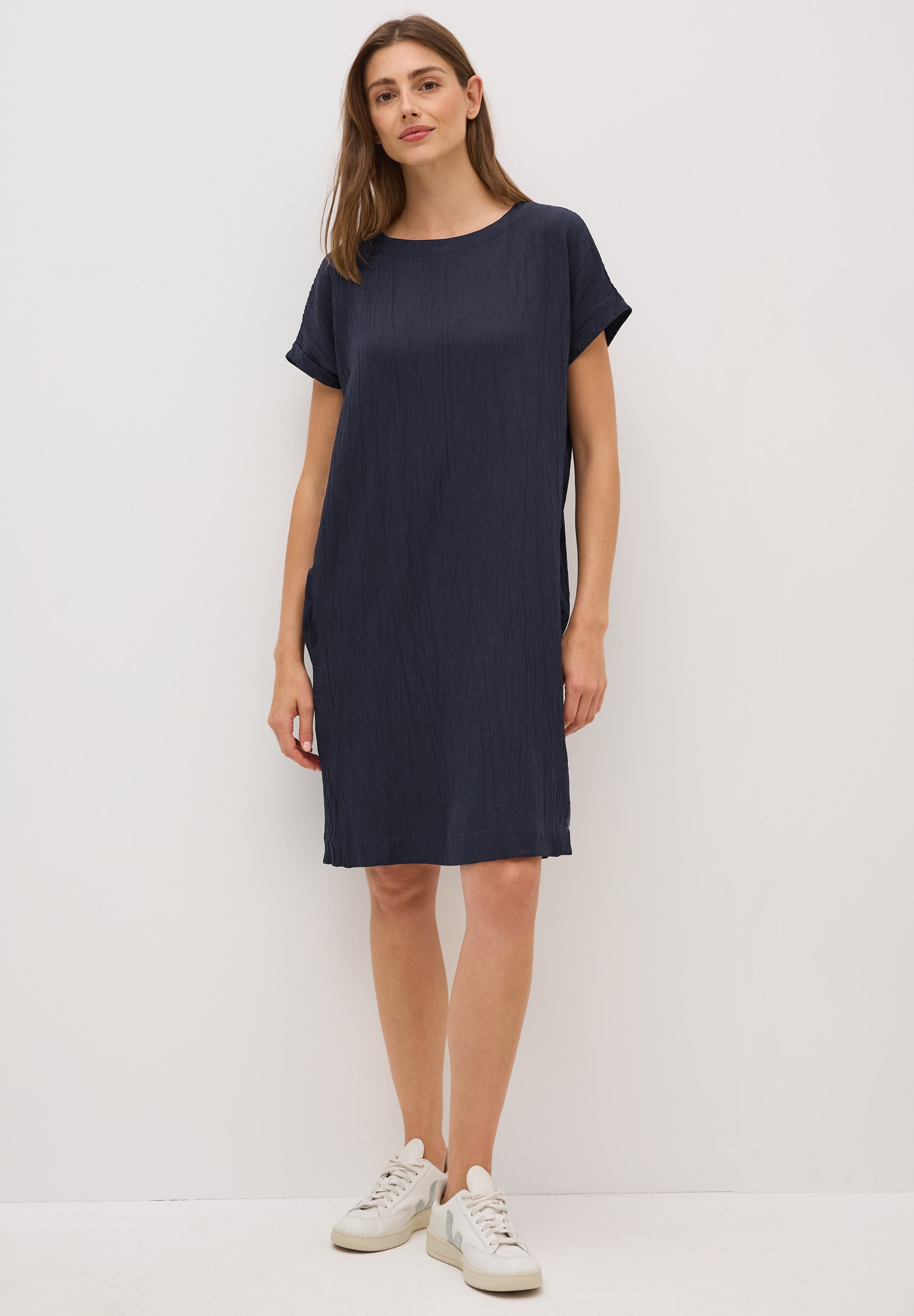 Shirtkleid CECIL, Damen, Gr. XXL46, US-Größen, blau (urban dunkelblau), Stoff, 56% Viskose, 43% Polyester, 1% Elasthan, unifarben, normal knieumspielend, U-Boot-Ausschnitt, Umschlagbund, Kleider Shirtkleid, mit seitlichen Einschubtaschen