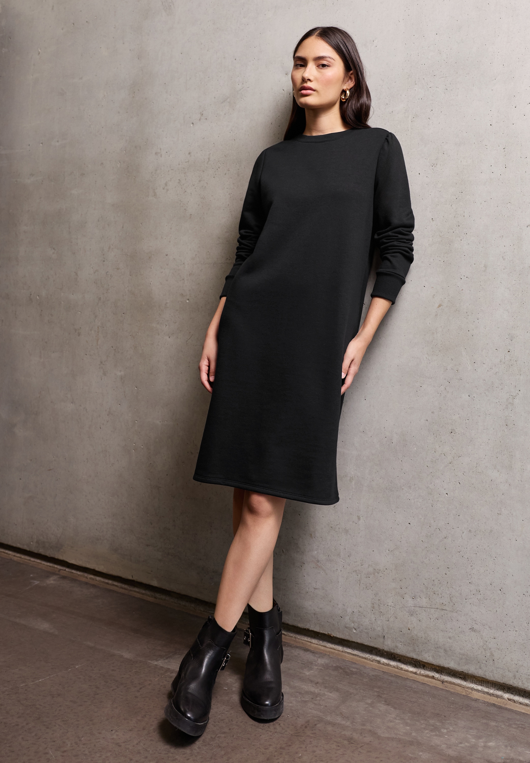 Sweatkleid STREET ONE STUDIO, Damen, Gr. 46, EURO-Größen, schwarz, Web, 65% Baumwolle, 35% Polyester, unifarben, normal knielang, Rundhals, elastischer Bund, Kleider Sweatkleid, soft und trageangenehm