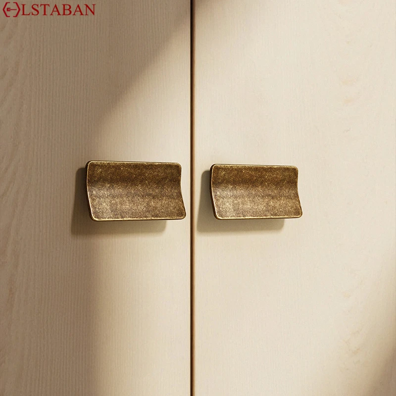 Antiker Bronze-Schrank Türgriff Küchenaufbewahrung Schubladenknopf Vintage-Retro-Kommode Türgriff Zinklegierung kreativer quadratischer Zug