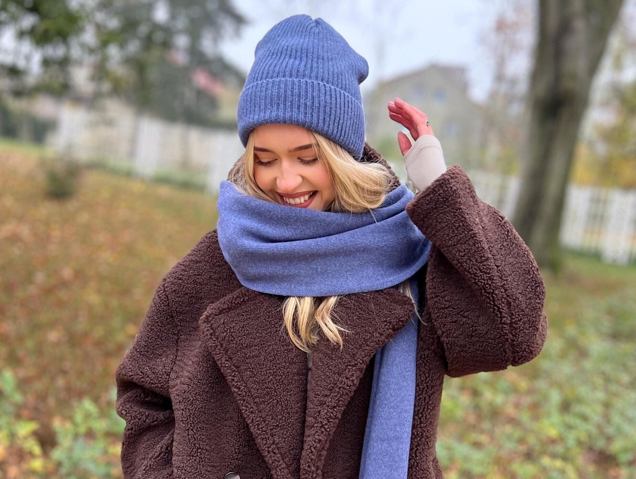 Set di cappello e sciarpa in lana e cashmere blu, cappello invernale in cashmere blu, sciarpa invernale in cashmere blu, berretto invernale blu