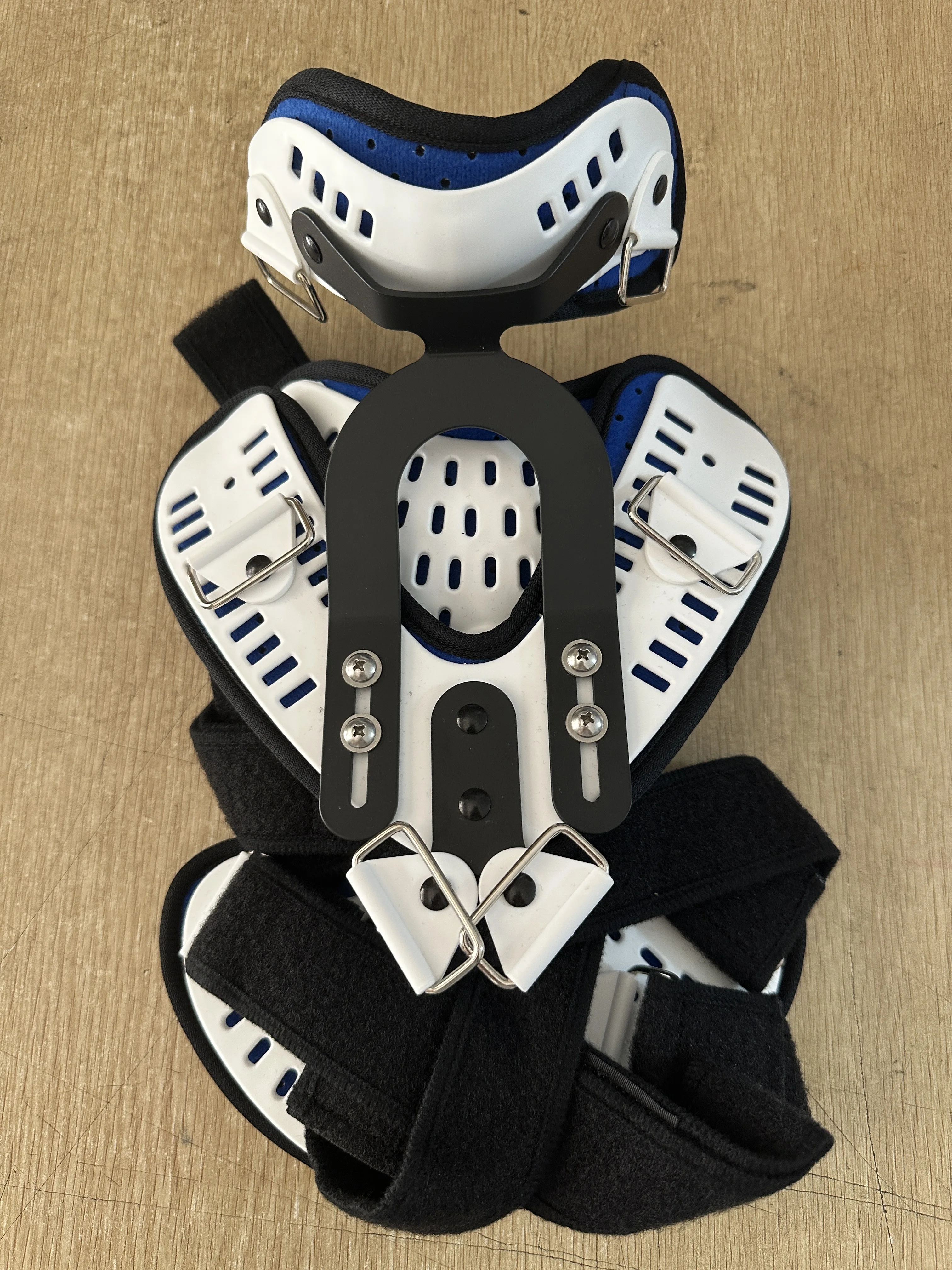 Erwachsene Kind Halswirbelsäule Traktor Hals Korrektur Klammer Unterstützung PP Fixierung Traktion Gerät Für Zervikale Bruch Dislocation Image