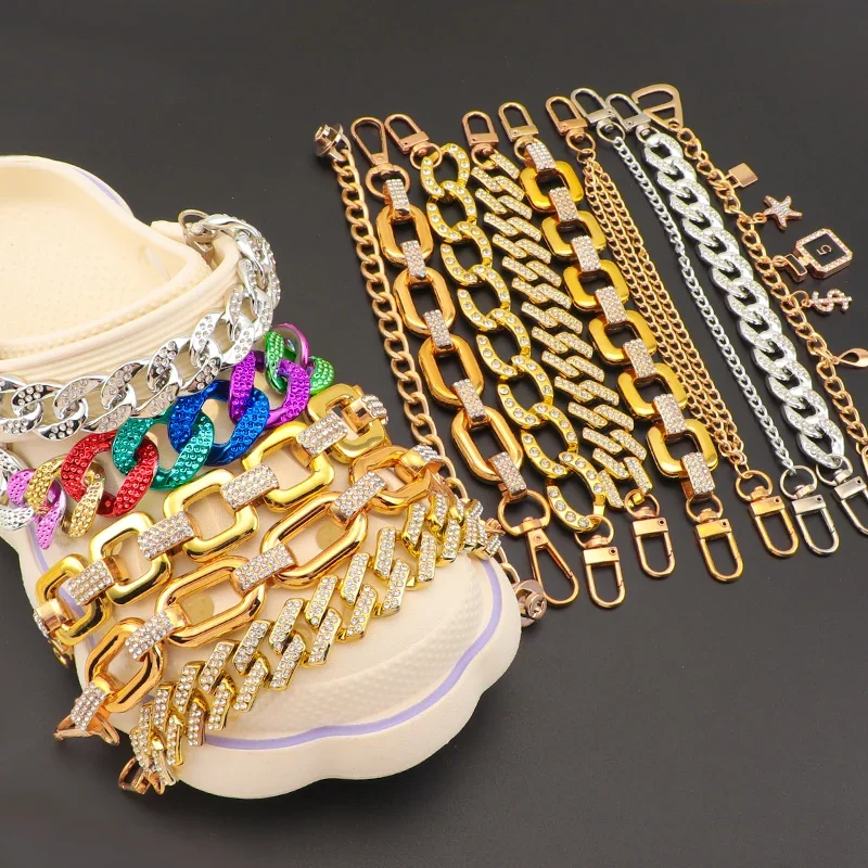 2 Stücke DIY Punk Metallkette Loch Schuhe Dekoration für Männer Frauen Sandalen Mode Luxus Gold Charms Slipper Abnehmbares Zubehör
