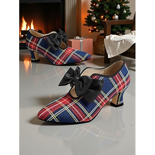 Rote karierte Damenpumps mit schwarzer Satinschleife – Vintage-Stil der 1920er Jahre, perfekt für Weihnachtsfeiern, Retro-Treffen und den Alltag. Image