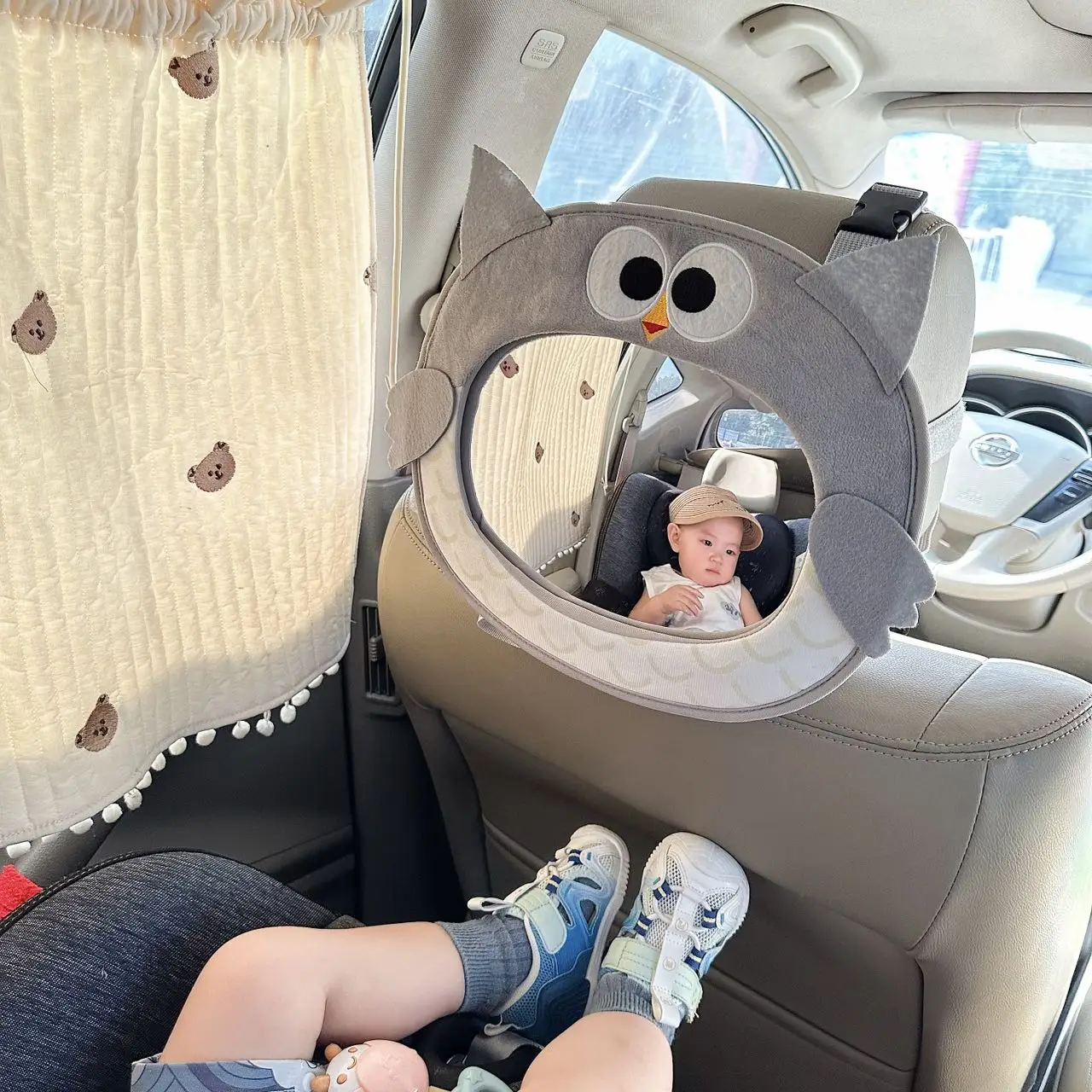 Verstellbarer Baby-Auto-Rückspiegel mit Cartoon-Plüschtier, multifunktionaler Sicherheitssitz, Innendekoration für Autos Image