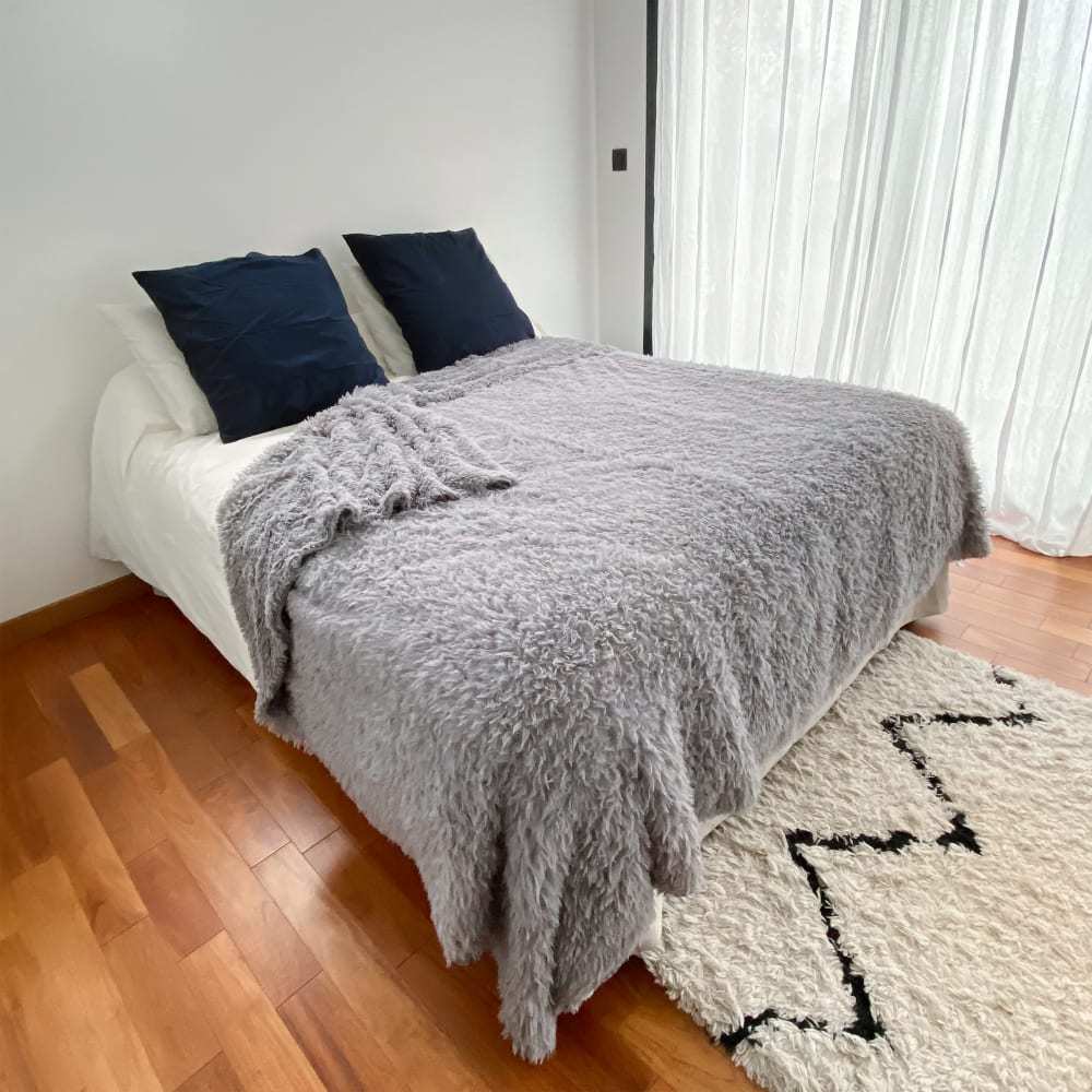 Plaid couverture Longwool gris clair 220x240cm