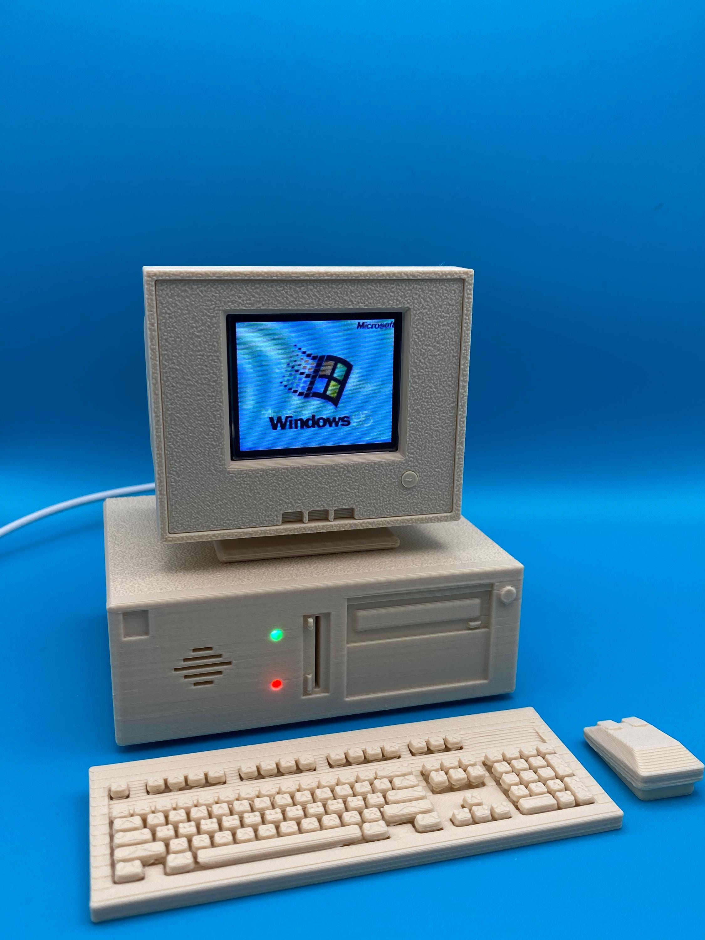 TinyX86 Computer PC Desktop AT Anni 90 Vintage Windows 95 3Dfx Sound Blaster Pentium MMX Gadget Idea Regalo Retro Arcade Retrogaming Nerd