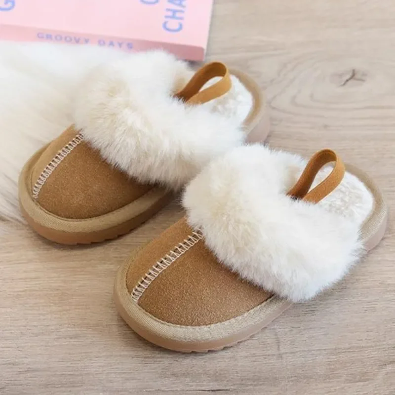 Winter neue bequeme flache Oberseite Samt Damenstiefel mit modischen Kinderhausschuhen und eleganten lässigen Damenschuhen Image