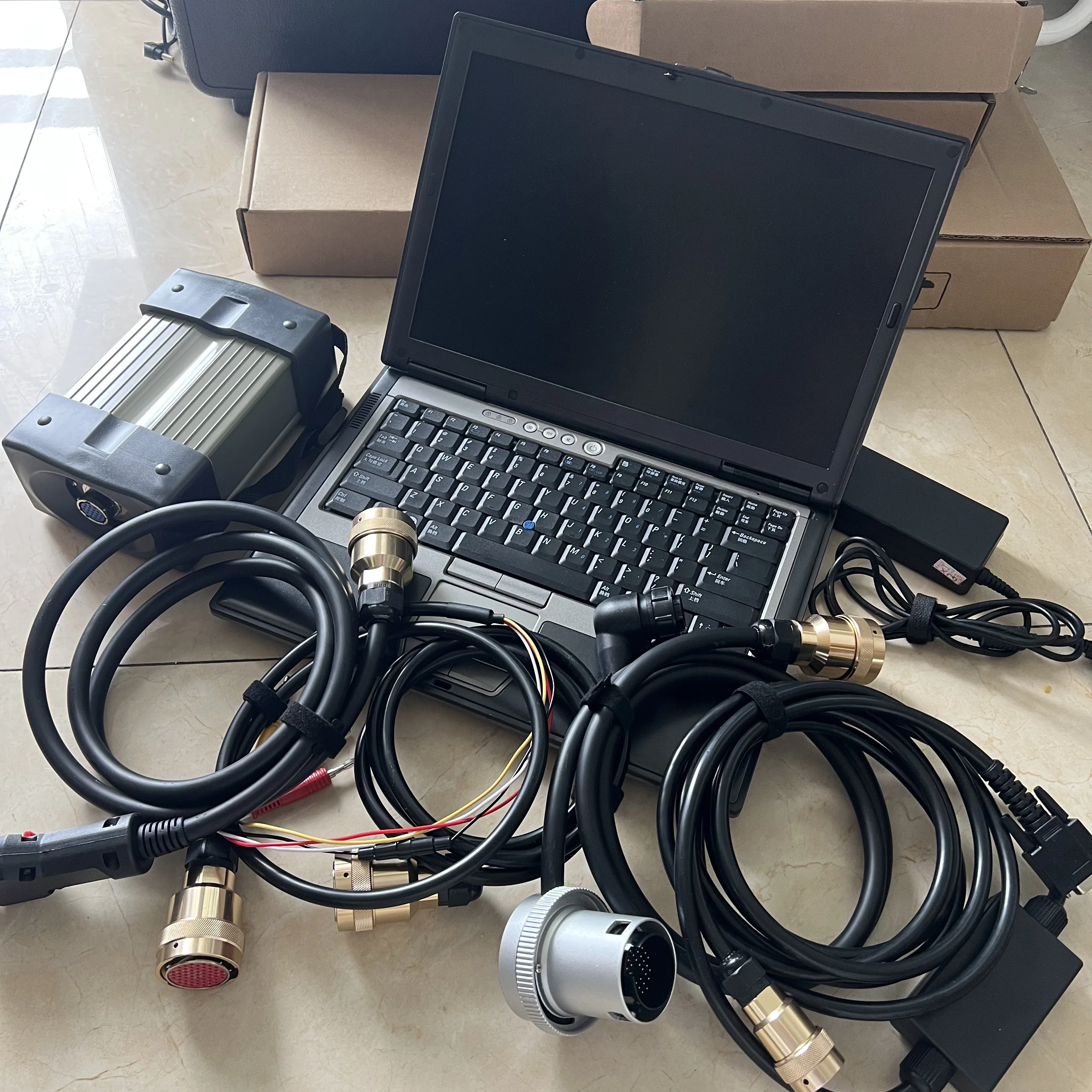 Gut installieren MB STAR C3 Multiplexer D630 Laptop Volldiagnose MB C3 pro DAS bereit zur Arbeit MB Auto LKW Diagnosescanner Image