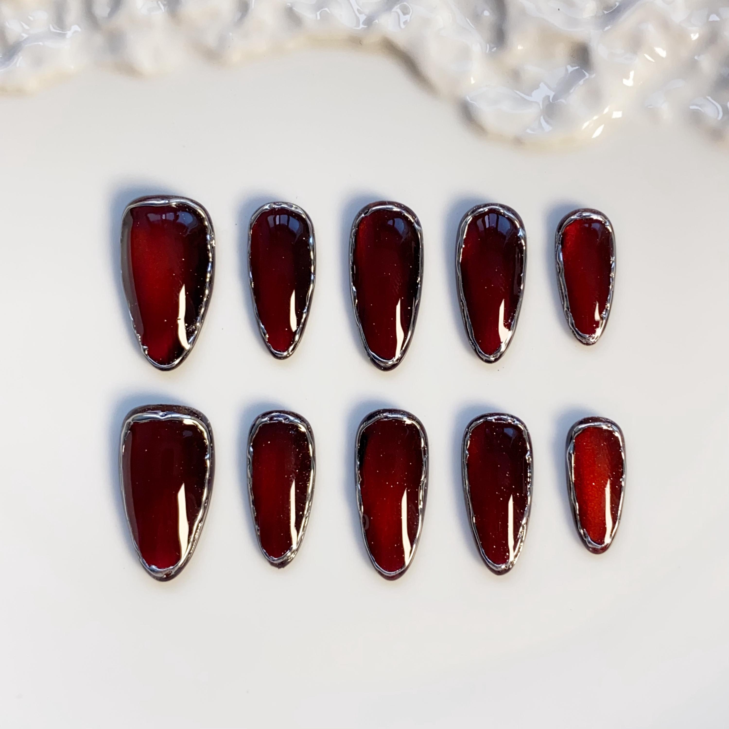 Unghie Cat Eye rosso scuro/Unghie cromate argento 3D/Unghie gotiche finte, unghie lunghe a mandorla/Unghie glitterate/Unghie rosse/Unghie da compleann