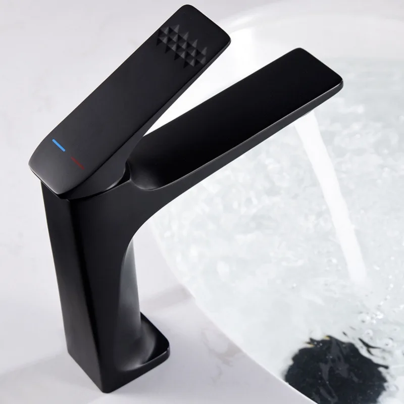 Robinet de salle de bains haut de gamme, évier chaud et froid, noyau en laiton, lavabo anti-éclaboussures dans la salle de bains, robinet d'évier de salle de bains