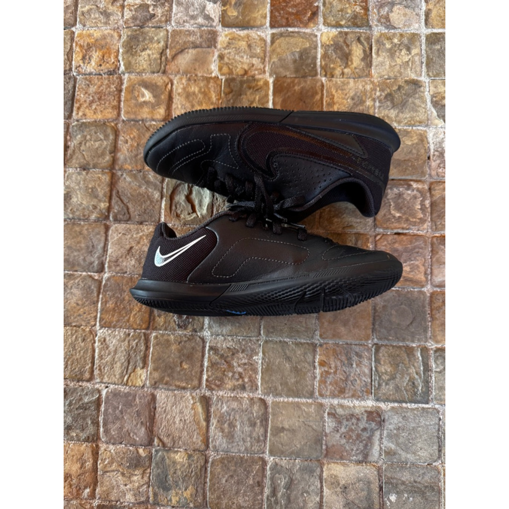 Nike Shoes | Boys Nike Sneakers 13 (Little Boy) Nike Tempo Indoor Soccer Shoes | Color: Black/Blue | Size: 13b