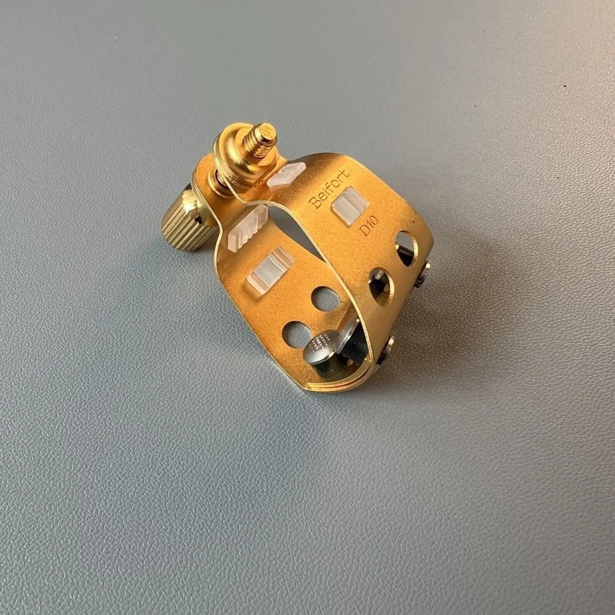 Professionelles Saxophonzubehör: hochwertiges E-Flat-Altsaxophon-Mundstück aus Hartgummi Image