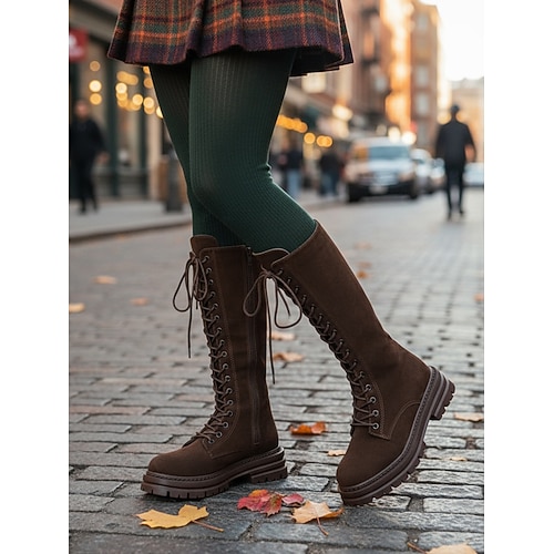 Dunkelbraune, kniehohe Schnürstiefel für Damen – robuste Stiefel im Combat-Stil mit klobiger Sohle, ideal für modische Outfits, Spaziergänge im Freien, Reisen und den Alltag. Image
