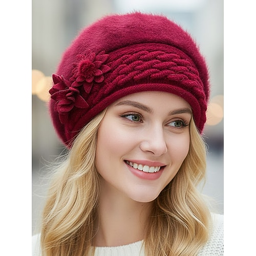 Damen-Winter-Baskenmütze mit 3D-Blumenmuster – weiches Kunstfell mit Fleecefutter, stilvolles Strickdesign, in verschiedenen Farben erhältlich, perfekt für kaltes Wetter und die Feiertage Image