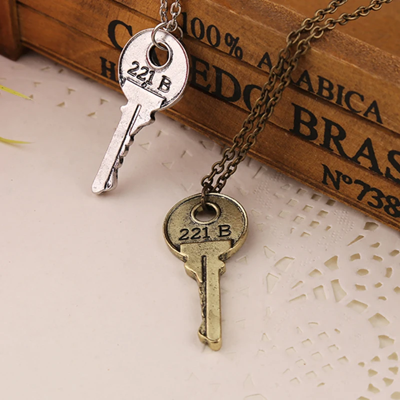 Sherlock 221b Haus Schlüssel Halskette Vintage Farbe Schlüssel Form Anhänger Halsketten Für Frauen Männer Fans Schmuck Cosplay Geschenke Zubehör Image