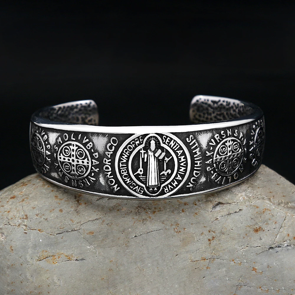 Vintage Saint Benedict Exorzismus Armband Für Männer Frauen Edelstahl Hip Hop Biker Öffnung Amulett Armreif Kreative Schmuck Geschenk Image