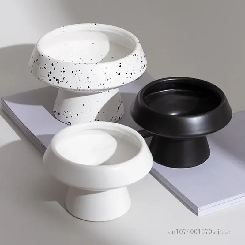 Nordischer moderner hochbeiniger Keramik-Blumentopf, grüne Pflanze, Zuhause, Wohnzimmer, Schlafzimmer, Tischdekoration, Schwarz und Weiß, rund Image