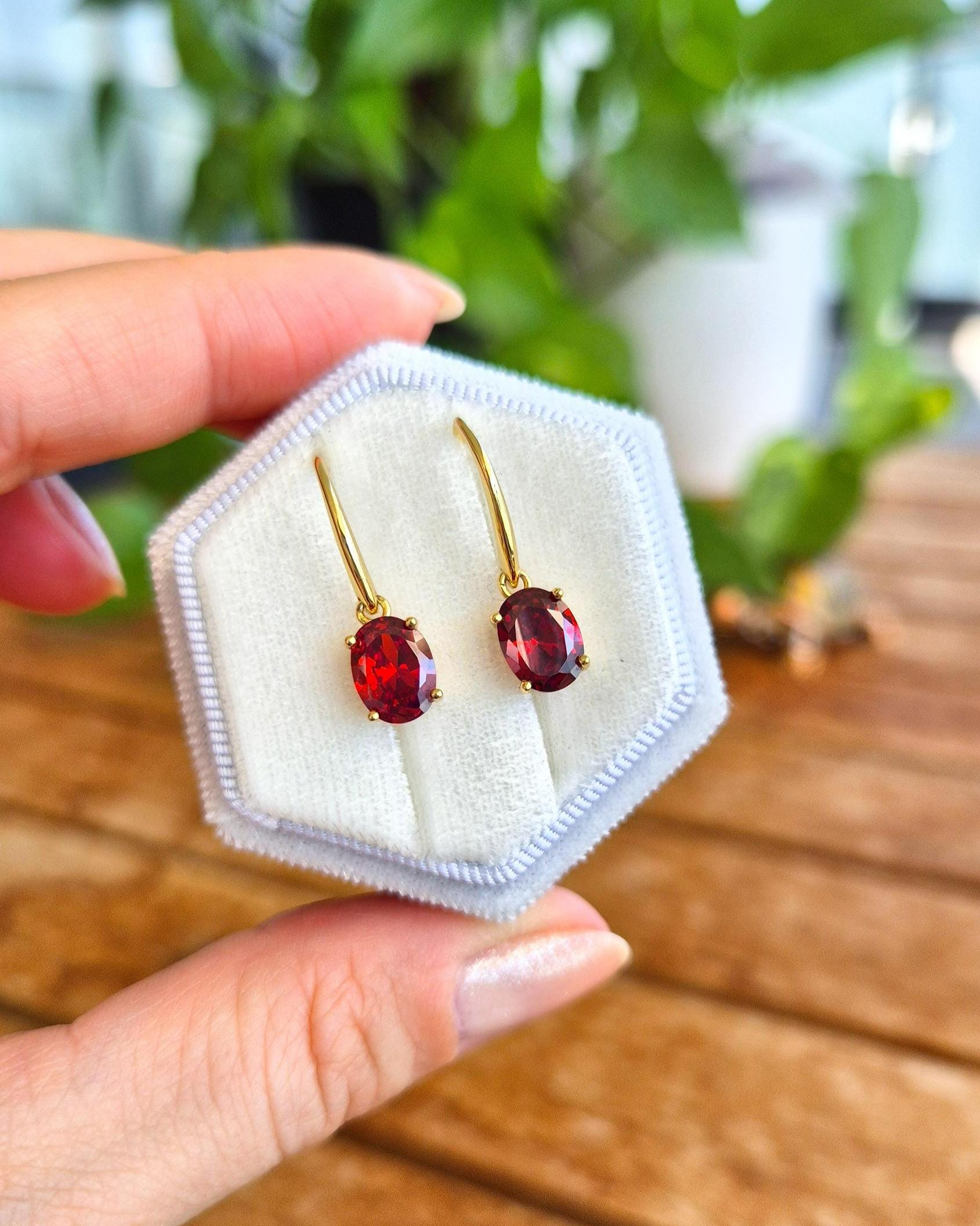 Boucles d'oreilles Grenat rouge, Bijoux Grenat, Boucles doreilles avec pierre Grenat, Boucles dorées Grenat, bijou pour elle, cadeau femme