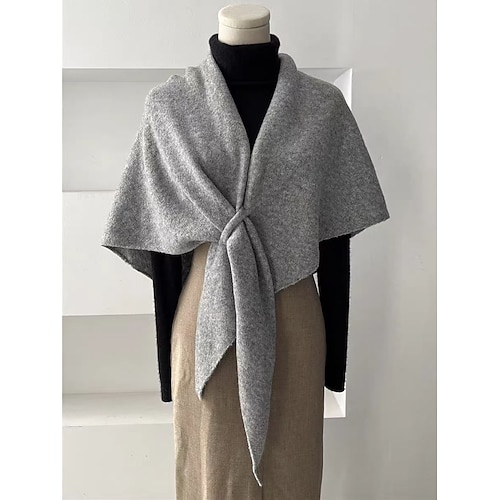 Strickschal aus Wollmischung, dreieckig, kuschelig, warm, einfarbig, ideal für den Winter, zum Halswärmen, für Outdoor-Aktivitäten, Reisen, Büro, als Schulterbedeckung und bequeme Schicht. Image