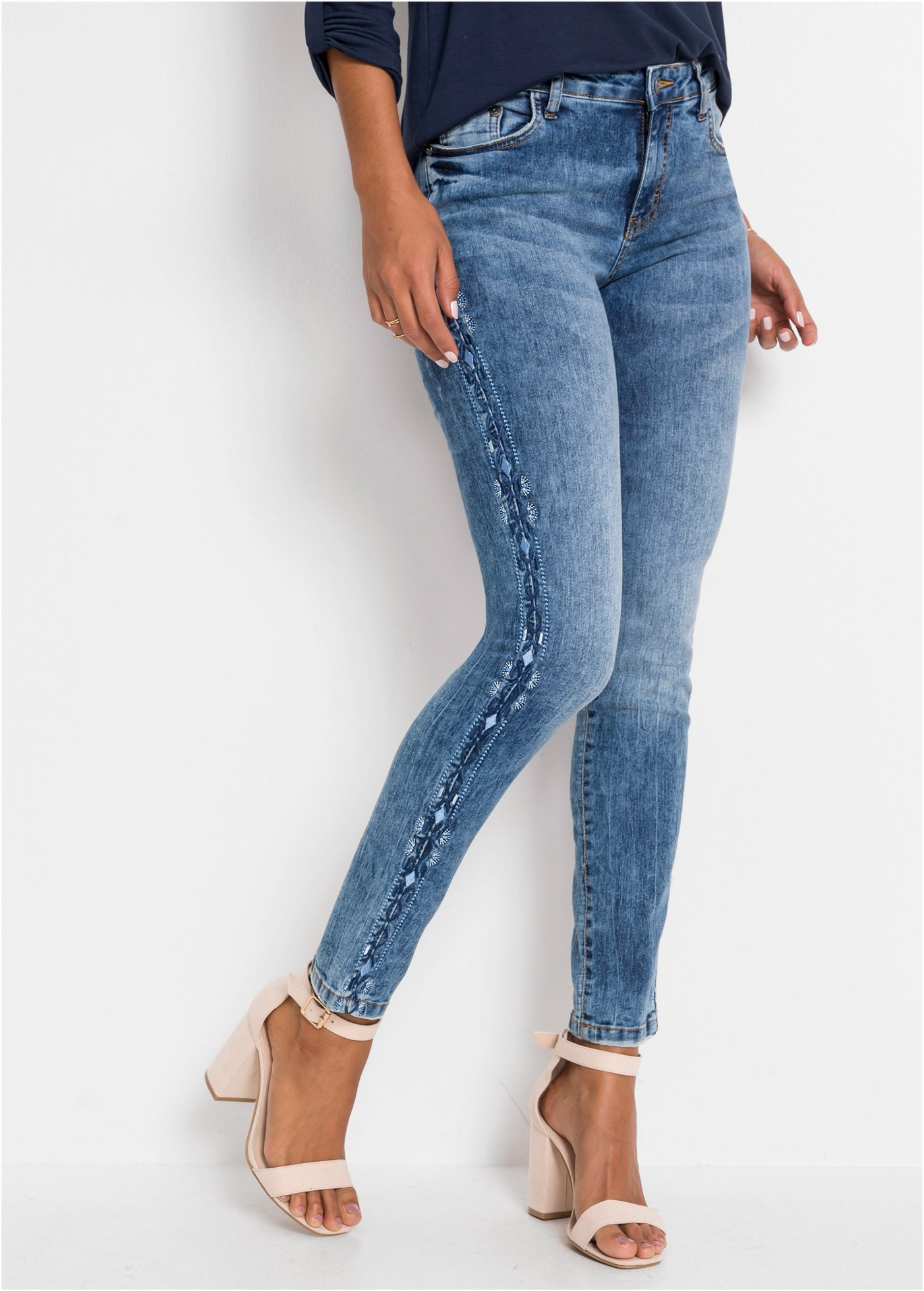 Skinny-fit-Jeans BONPRIX, Damen, Gr. 38, N-Gr, blau (blau denim), Obermaterial: 82% Baumwolle, 17% Polyester, 1% Elasthan, skinny fit, Jeans, Skinny fit Passform, Innenbeinlänge ca. 77,5 cm in Größe 38