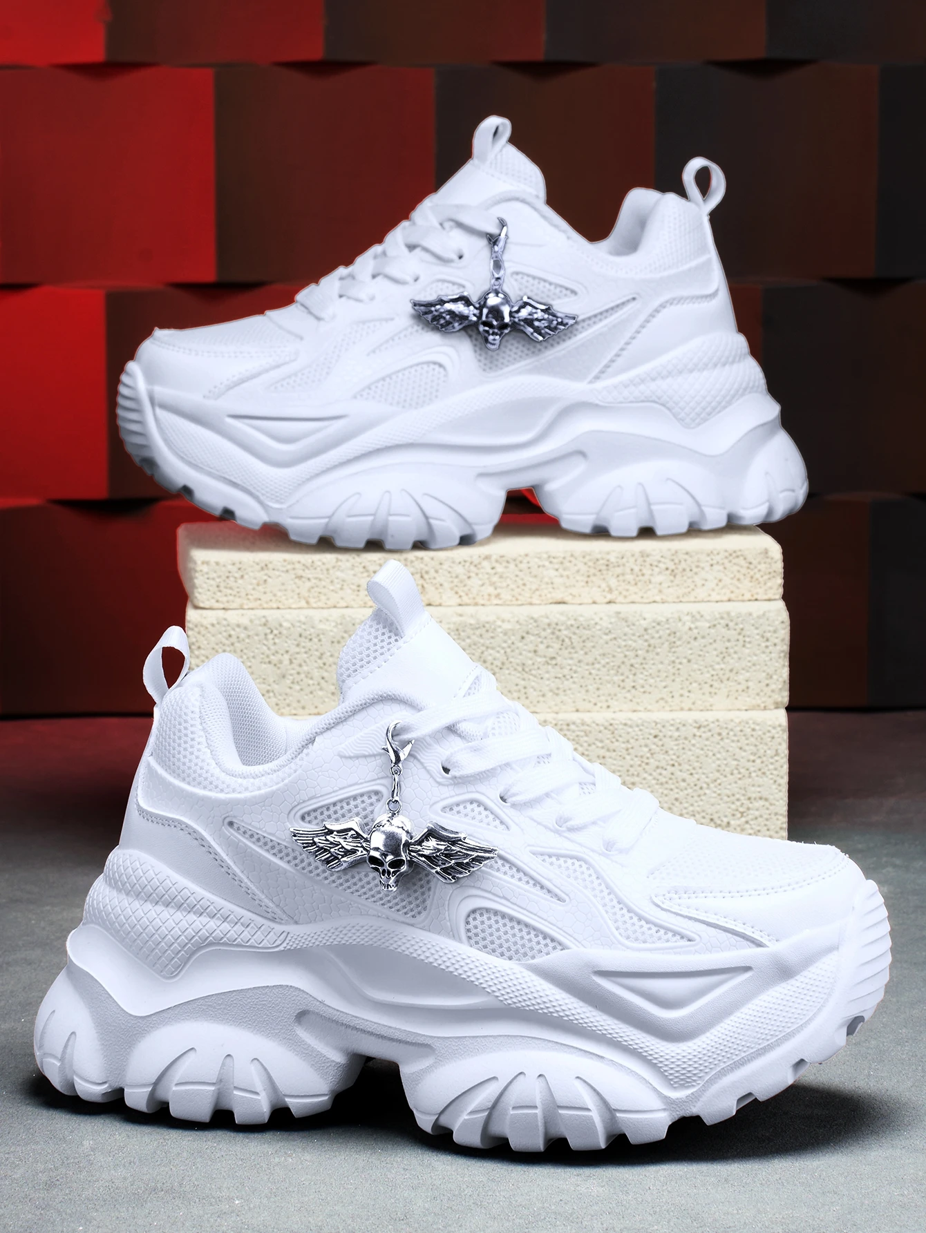Damen-Sneaker, höhenvergrößernd, 7 cm, modisch, lässig, mit 3D-DIY, abnehmbarer Metall-Silber-Engel-Schädel-Dekoration, Kette, Schuhzubehör für den Einsatz im Freien in allen Jahreszeiten mit dicken