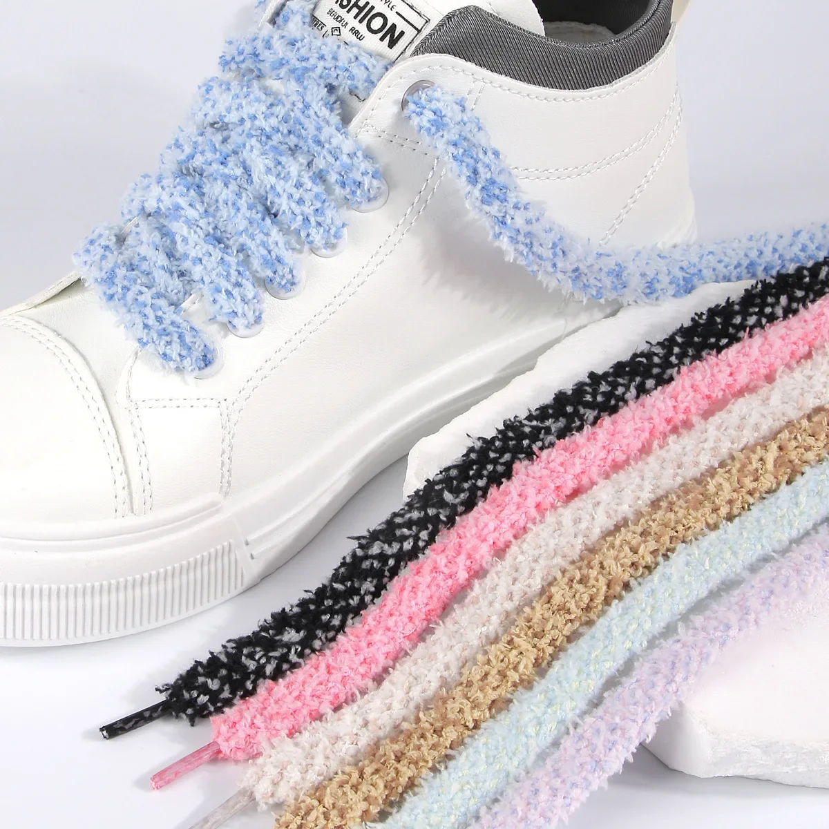 1 Paar runde Schnürsenkel für Turnschuhe, Plüsch, flauschige Schnürsenkel, 1 cm breit, Freizeitschuhe, AJ/AF1, Schnürsenkel, 100/120/140/160 cm, Schuhzubehör Image