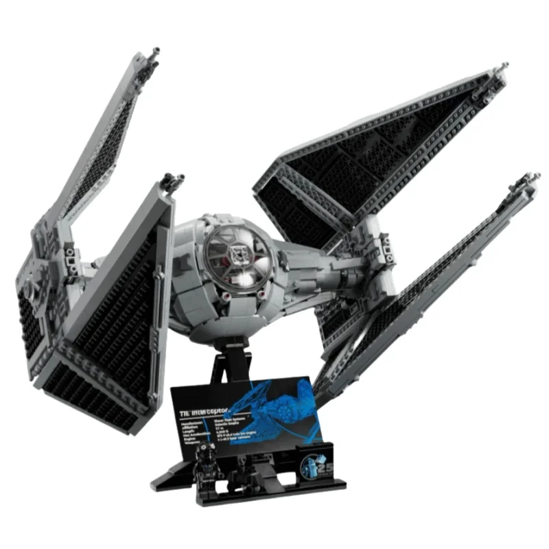 Weihnachtsgeschenk – Das Raumschiff MOC TIE Interceptor baut Spielzeug aus dem Empire-Kampfflugzeug zusammen Image