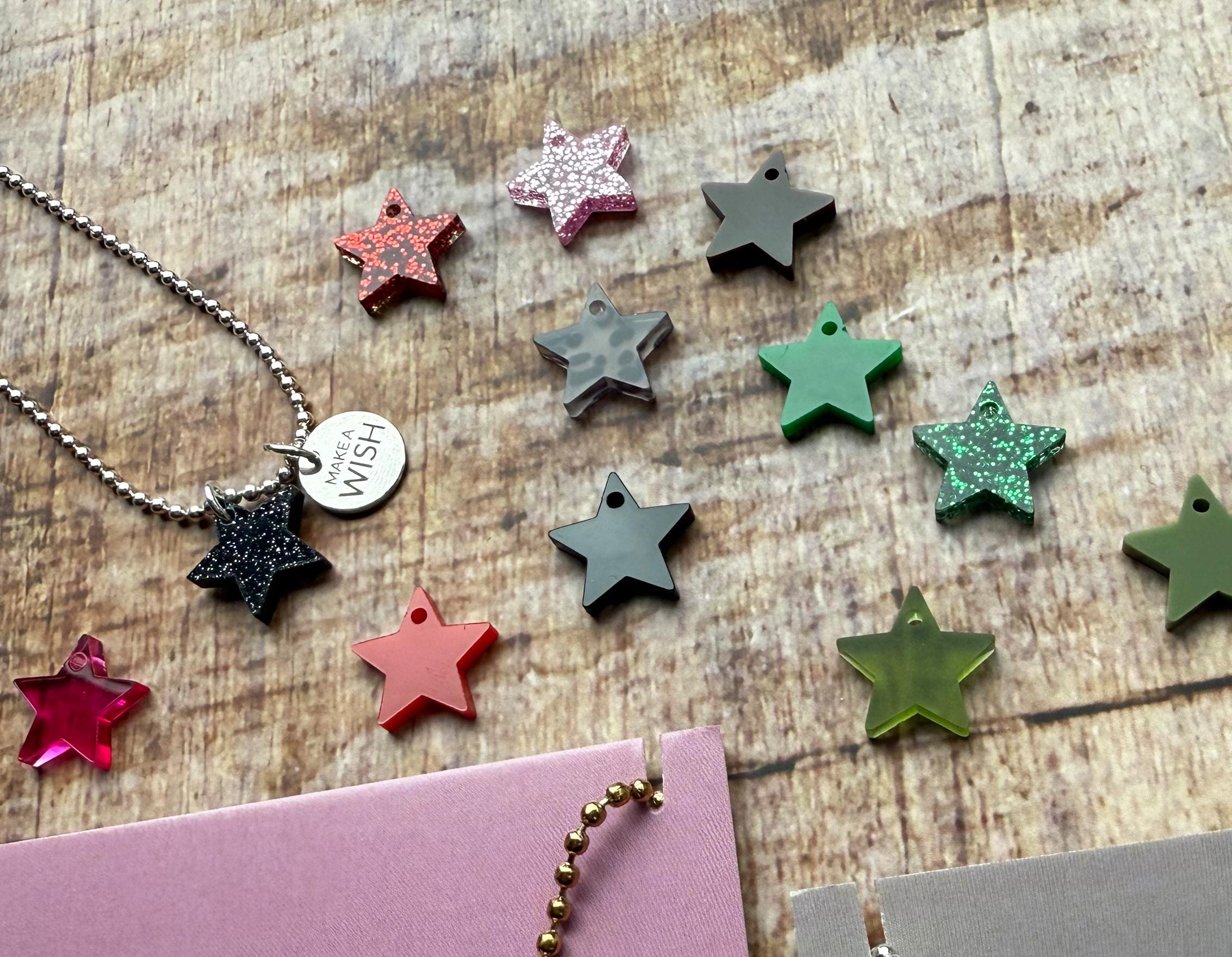 Ciondolo a stella / ciondolo per collana / ciondolo in acrilico / ciondolo / regalo di Babbo Natale segreto / ciondolo a forma di cuore con brillantin