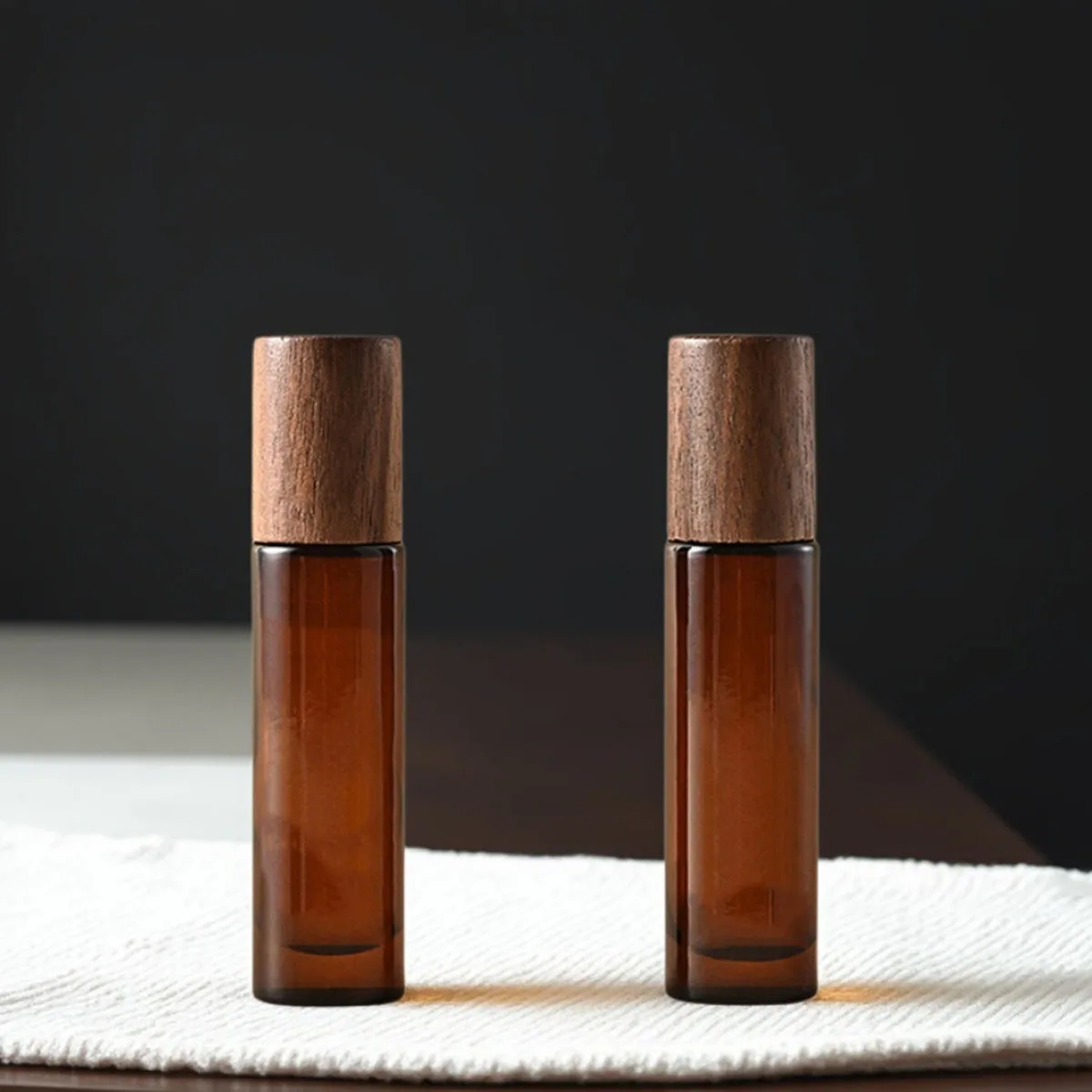 6X 12X 24X Braunglas Ätherische Öle Roll On Flaschen 5/10ML Natürliche Bambus Walnuss Holz Deckel Kappe Roller Ball Parfüm Aromatherapie Image