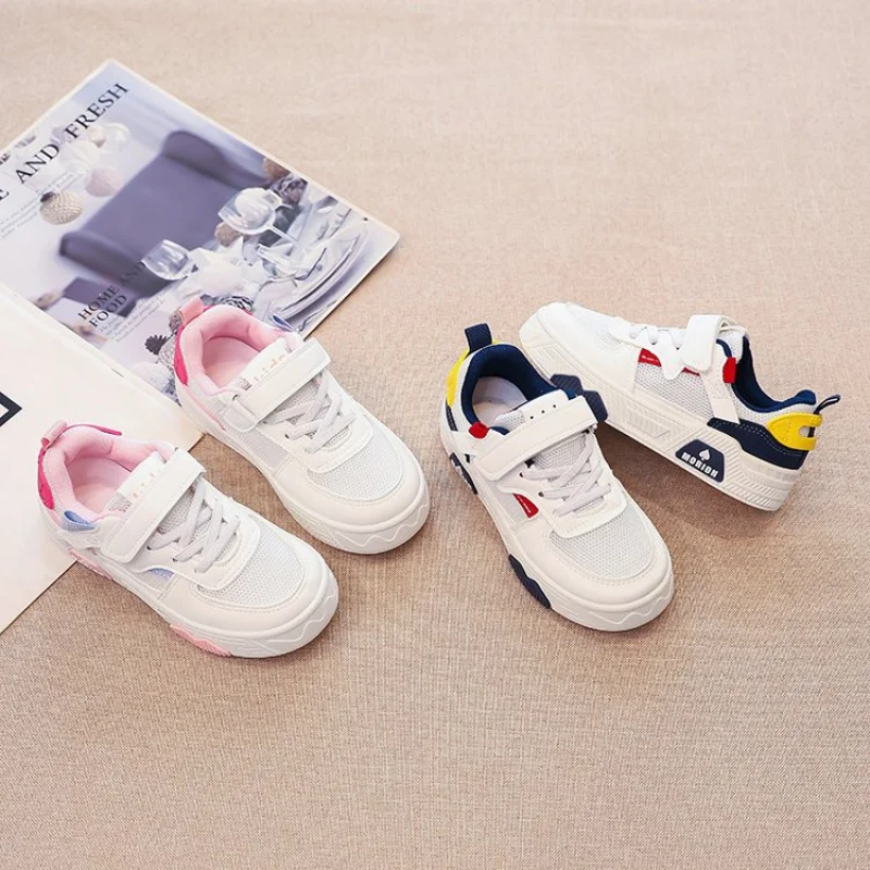 Atmungsaktive Patchwork-Sneaker für Kinder im Frühjahr/Herbst 2025, Obermaterial aus Leder und Mesh, rutschfeste Sohle, Freizeitschuhe für Jungen und Mädchen Image