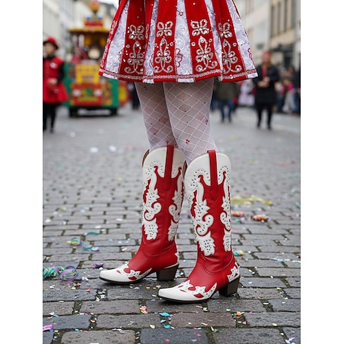 Damen Mardi Gras Rote Cowboy Boots mit Niete - Festivalstil Westernstiefel Ideal für Karnevalsumzüge Kostümpartys Straßenfeste Themenfeiern Image