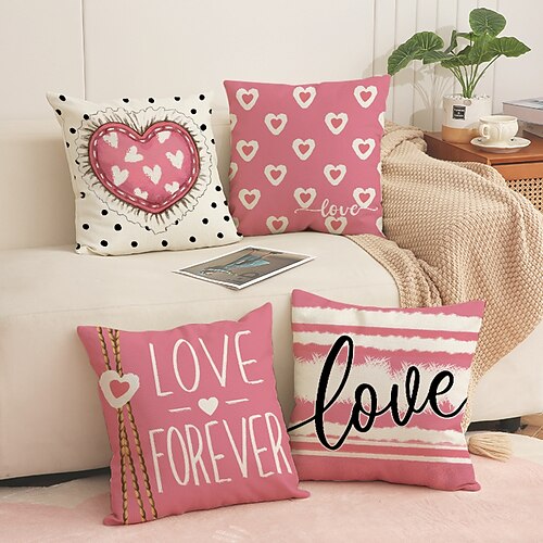Kissenbezug mit Herzmotiv zum Valentinstag, Kissen mit Buchstabenprint, romantische Deko für einen romantischen Date-Abend, gemütliches Dekokissen für Sofa, Schlafzimmer oder Wohnzimmer Image