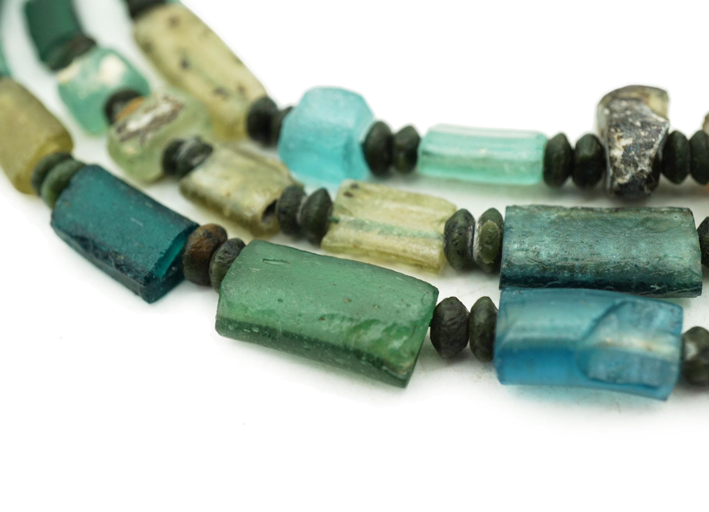 "Perline di vetro romano antico afghano (6-10 mm) a forma di tubo piatto da 16\" a filo intero, perline di vetro romano riciclato Afghanistan (2480A752)"