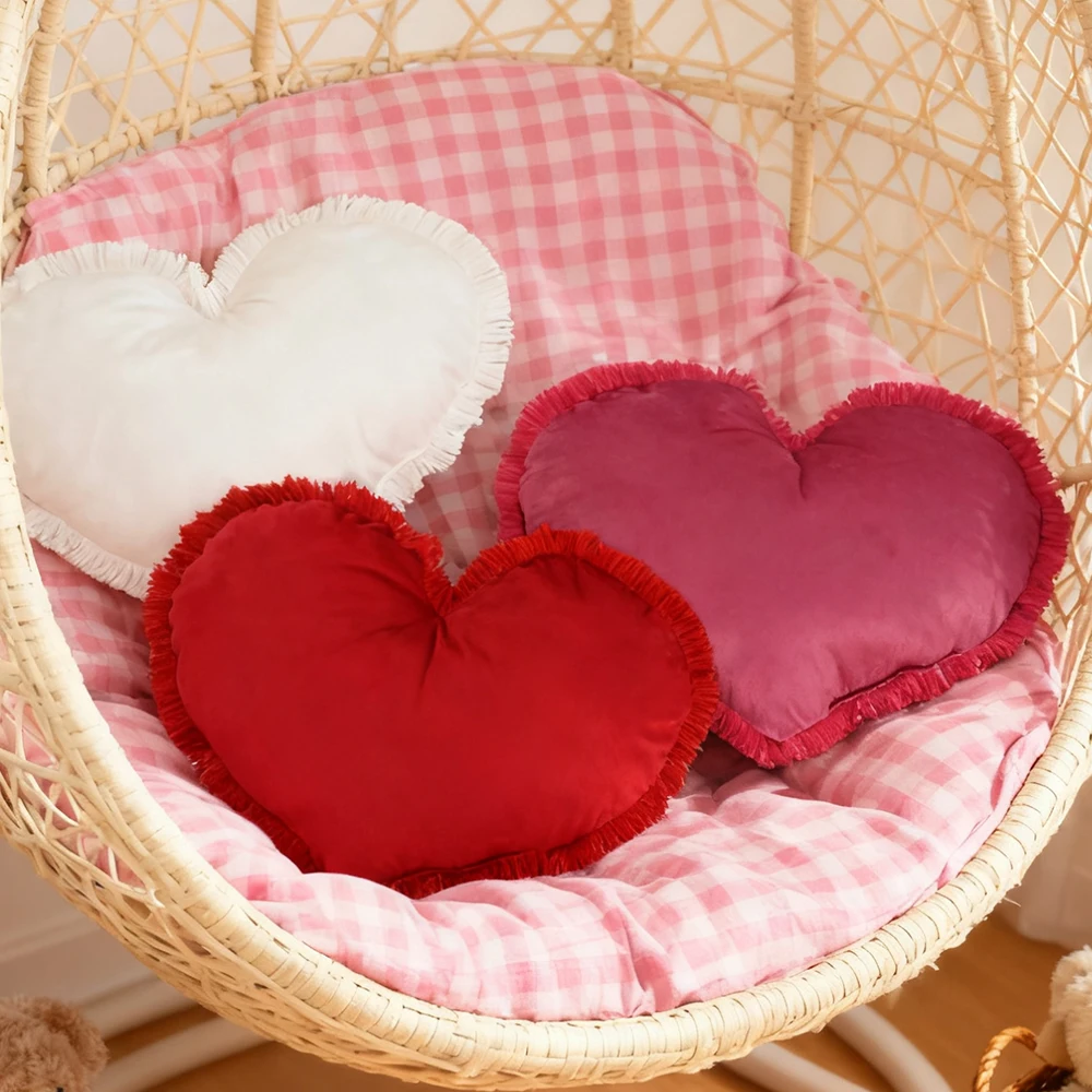 BUYNOW 1PC Niederländischen Samt Herz Muster Spitze Herz Kissen Mit Kern Valentinstag Einfarbig Wohnzimmer Sofa Kissen wohnkultur Image