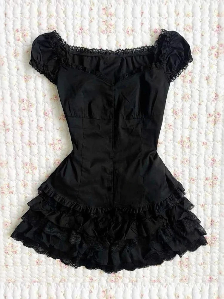 Abito slim vintage gotico di design da donna estivo Y2k Hot Girl abiti di pizzo nero femminile Hepburn Chic Ruffle nuovi abiti corti