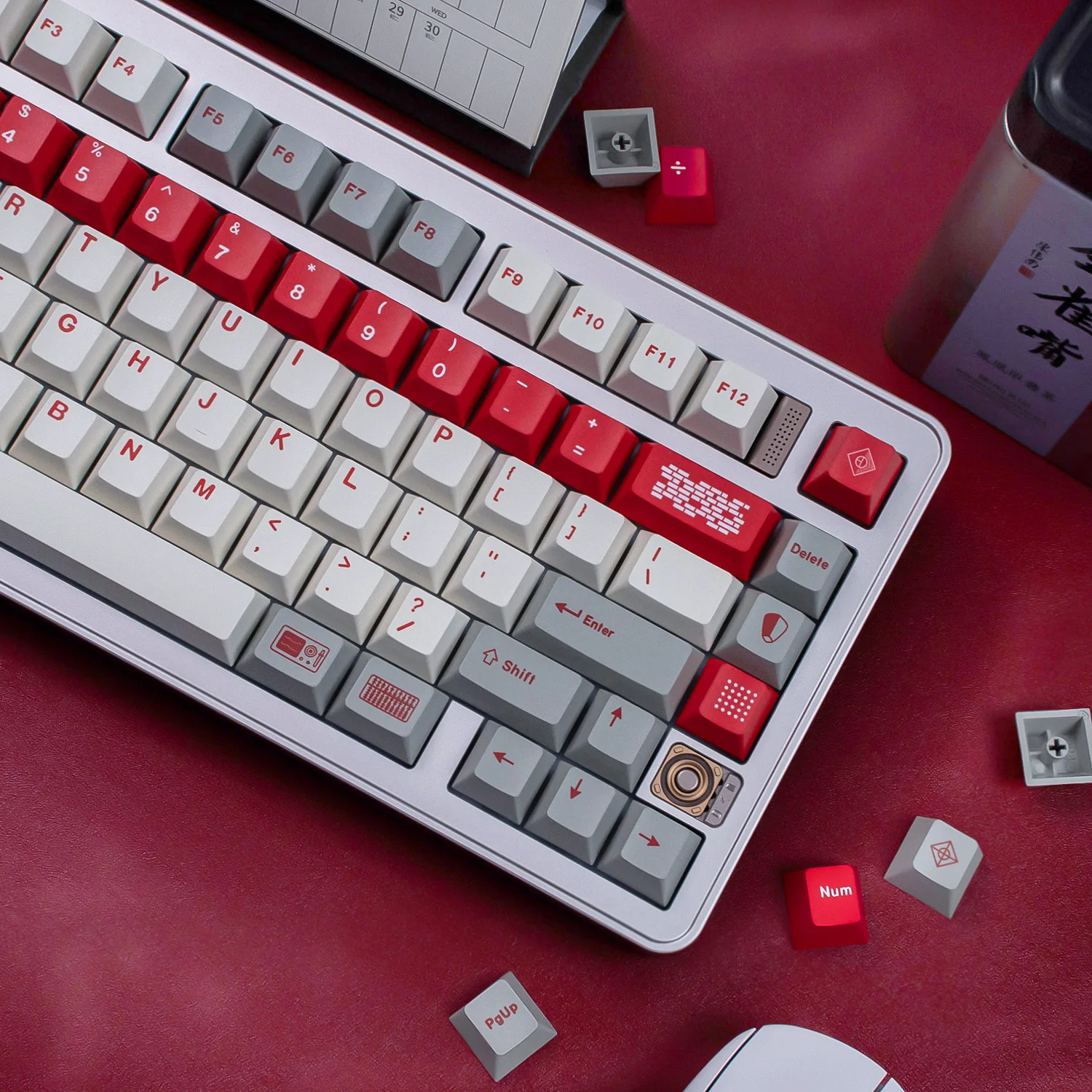 Retro-Tastenkappen mit roter Schrift, 155 Tasten, Kirschprofil, Farbsublimation, PBT-Tastenkappen für mechanische MX-Tastatur, Wooting Anne GH60 GK64 Image