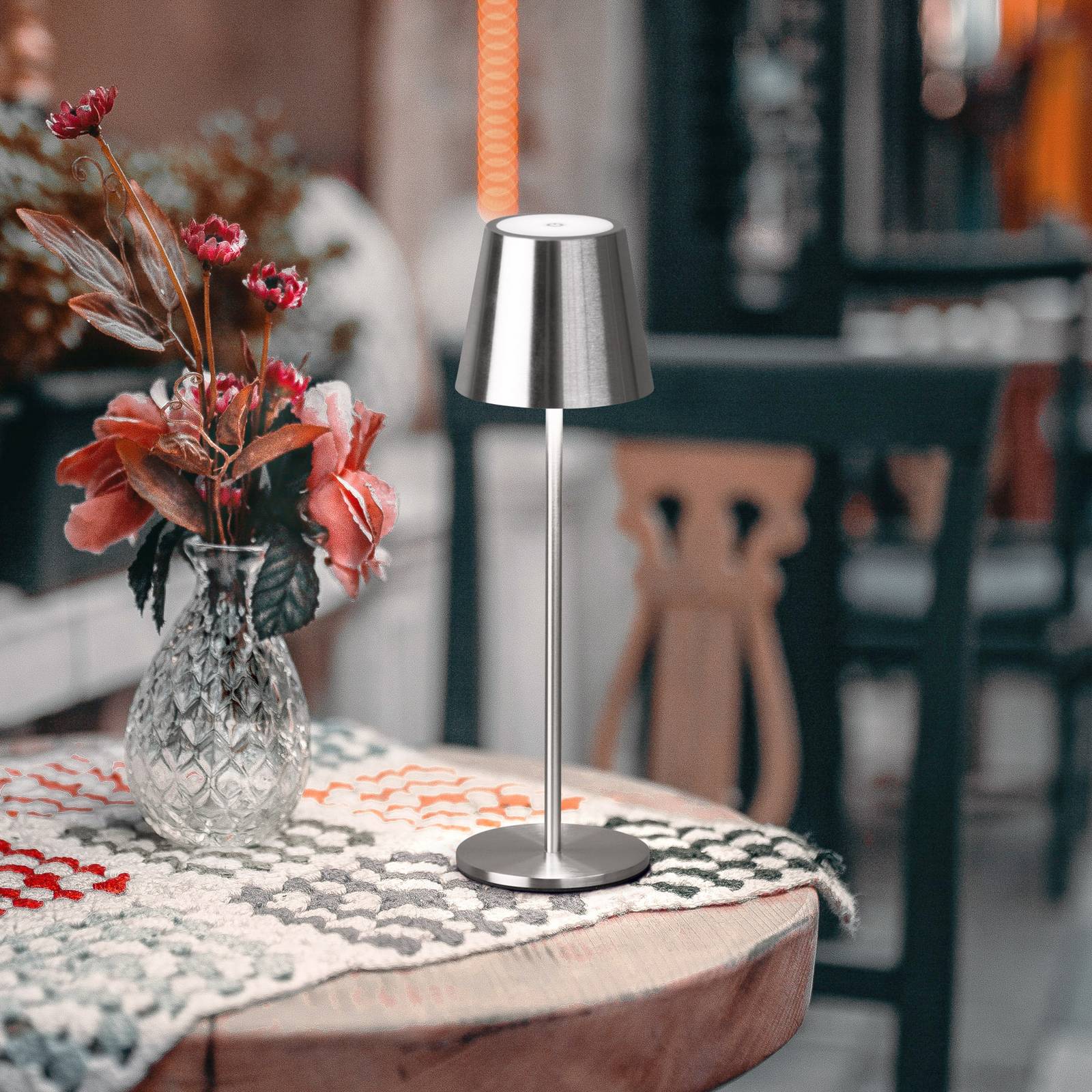 FH Lighting LED-Akku-Tischleuchte Viletto, nickelfarben, IP54 dimmbar, alu / grau / zink, Metall, Modern
