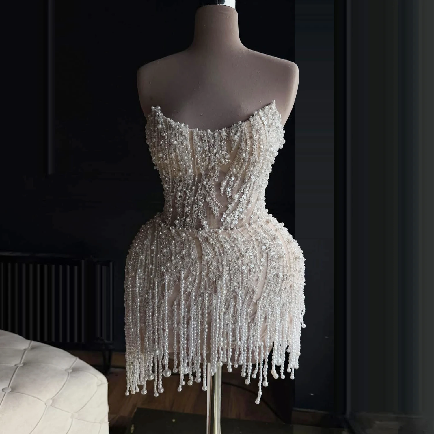 Minirock, Perlenfransen, Abendkleid, Pailletten-Cocktailkleid, elegantes trägerloses Minikleid, beige Hüftrock, Abschlussball, Party, individuelles Kleid