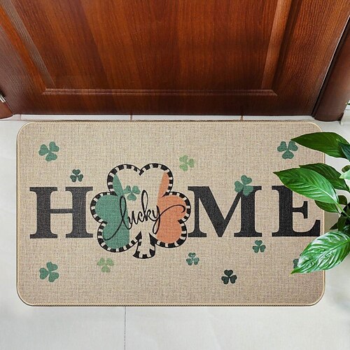Fußmatte zum St. Patrick's Day, irisches vierblättriges Kleeblatt-Design, Eingangsmatte, festlicher grüner Kleeblatt-Türteppich für die Feierlichkeiten zum St. Patrick's Day. Image