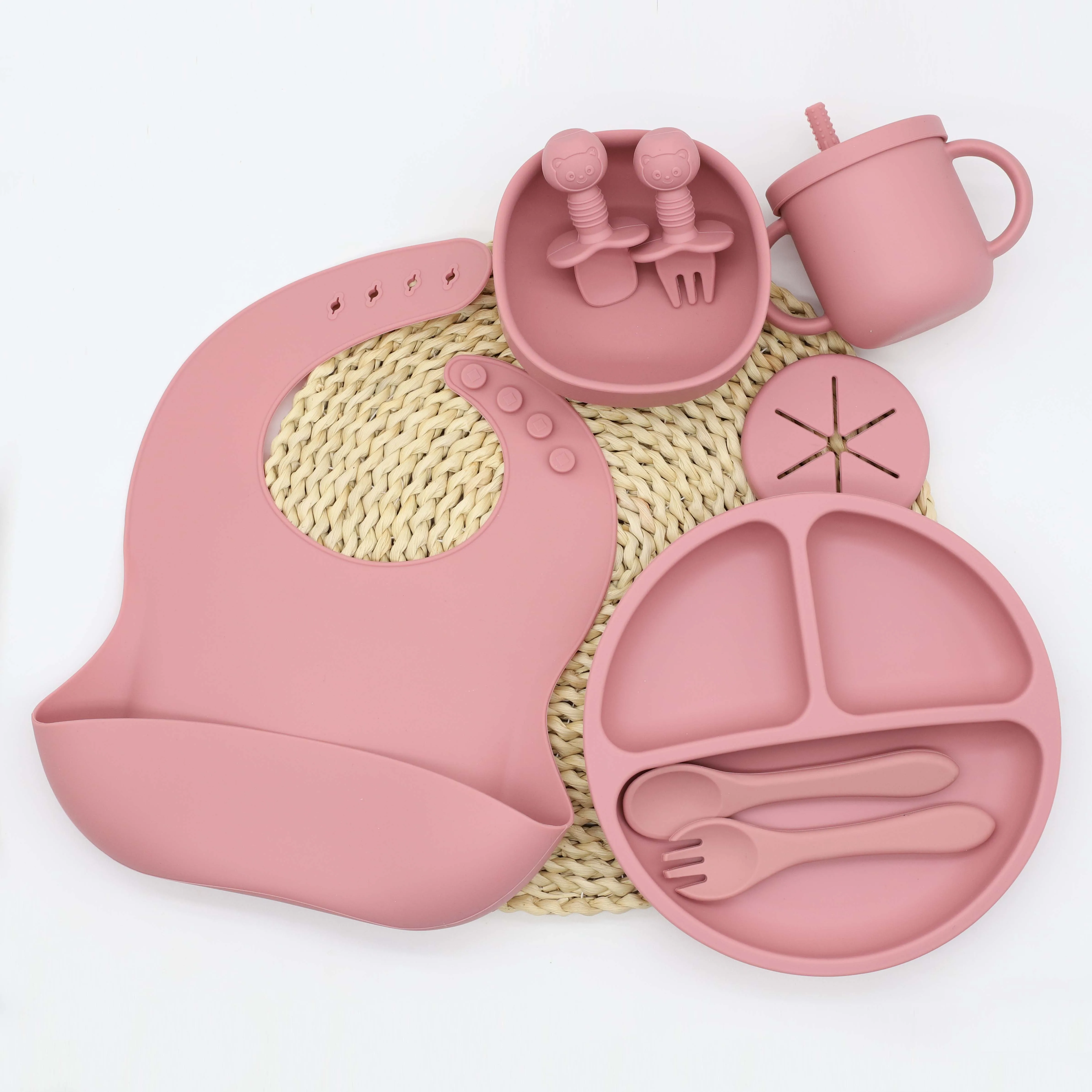 9-teiliges Baby-Silikongeschirr-Set, Lätzchen, Speiseteller, Schüssel mit Saugnapf, 2-in-1-Wasserbecher, Snackbecher, Löffel und Gabel Image
