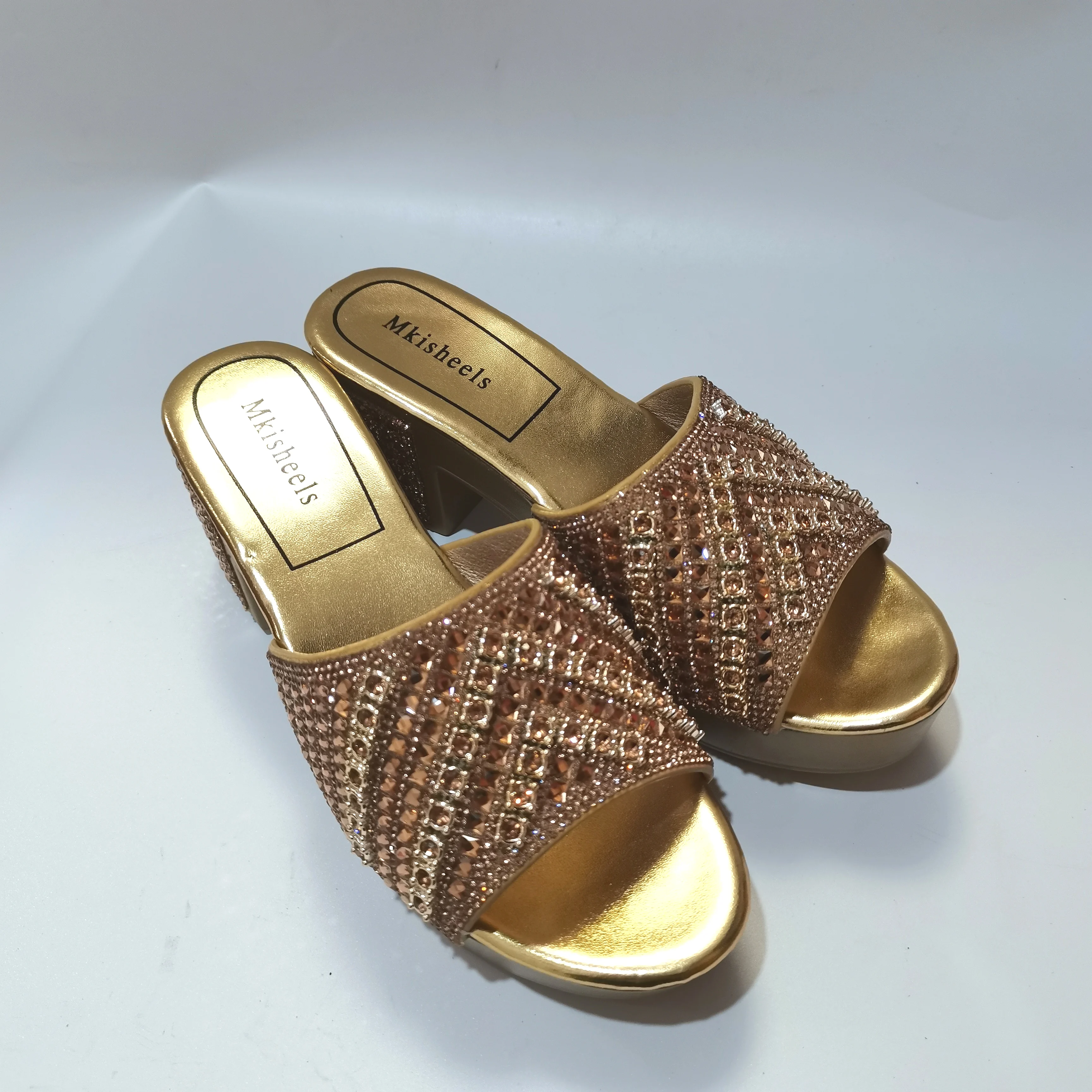 Heiße beliebte High-Heel Peep-Toe Strass Hausschuhe Glitter Strass Slip-On Hausschuhe Sommer Freizeitschuhe Party Sandas F5-710-1