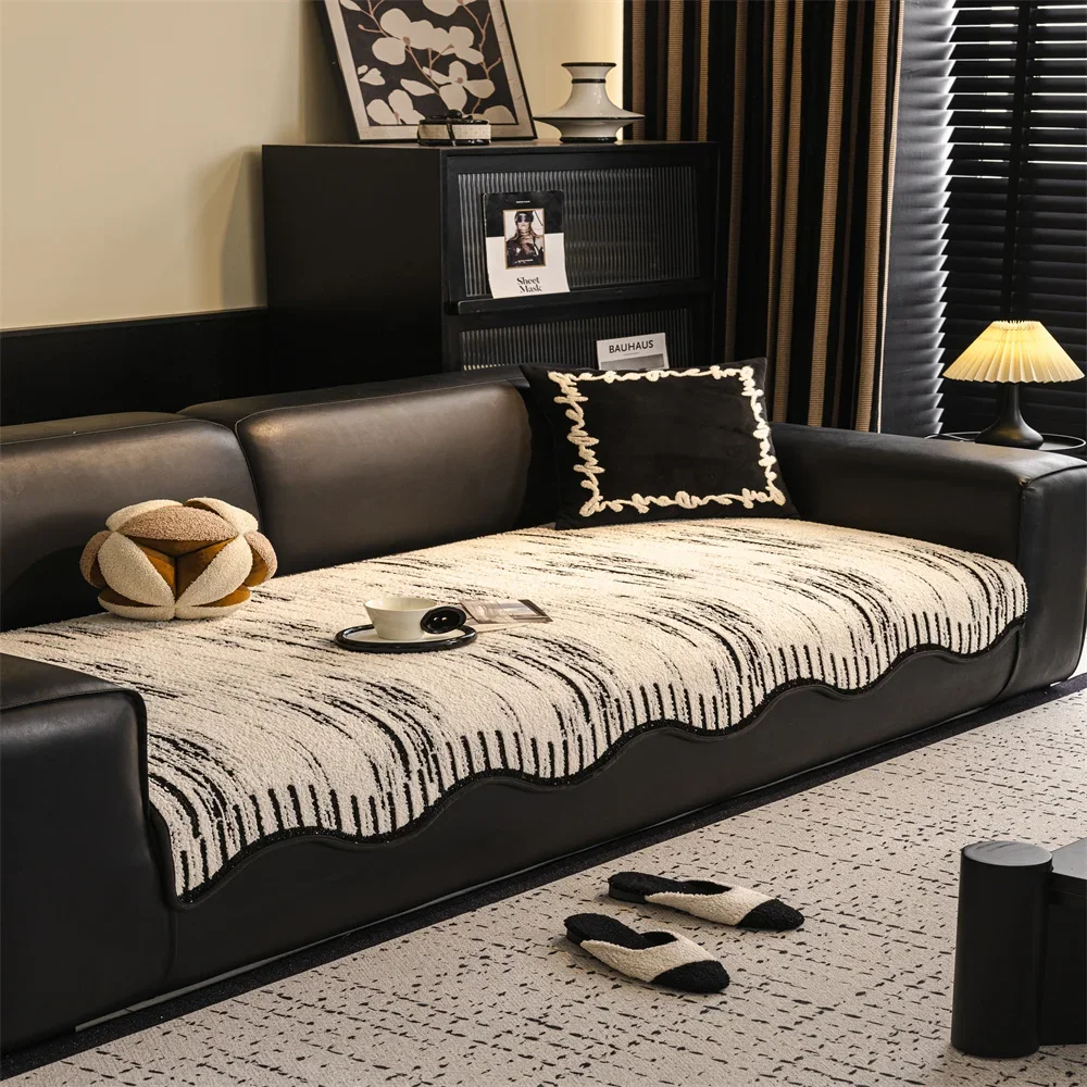 Cremefarbenes Wind-Plüsch-Sofakissen, Herbst und Winter, dick, 2025, neues festes, rutschfestes Kissen, gerade Reihe, Armlehnenbezug, Stoff, Handtuch Image