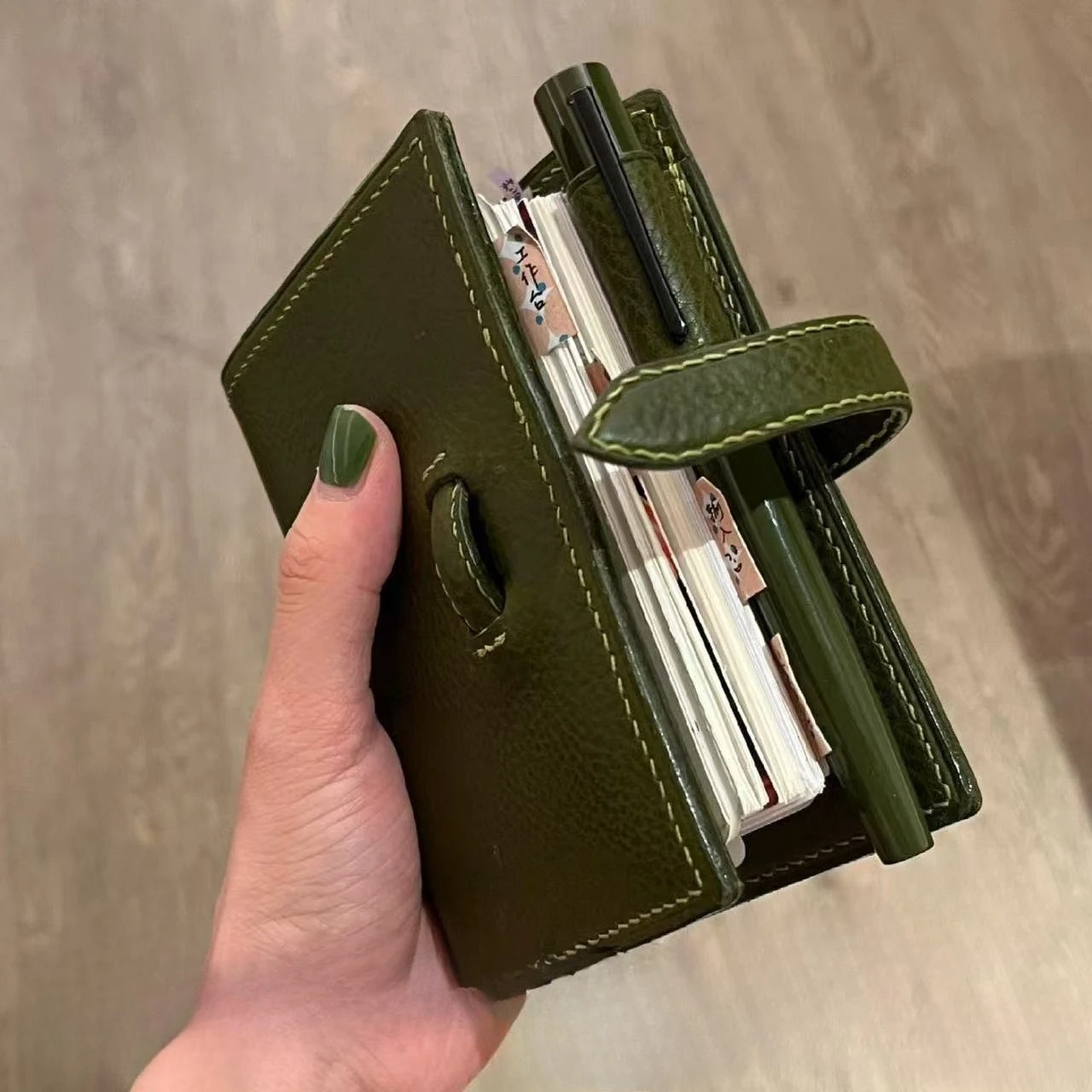 Olivgrünes M5-Loseblatt-Handbuch-Notizbuch, Notizblock, Zeitplan, Plan, Tagebuch, Taschenbuch, verdicktes kreatives Design Image