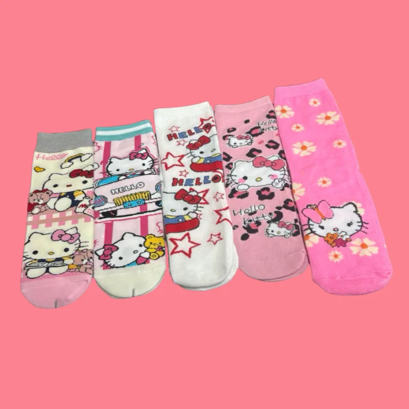 Europäische Größen 36-42,1/5 Paar Sanrio Hello Kitty Cartoon Anime Cosplay Mid-Calf Socken für Damen