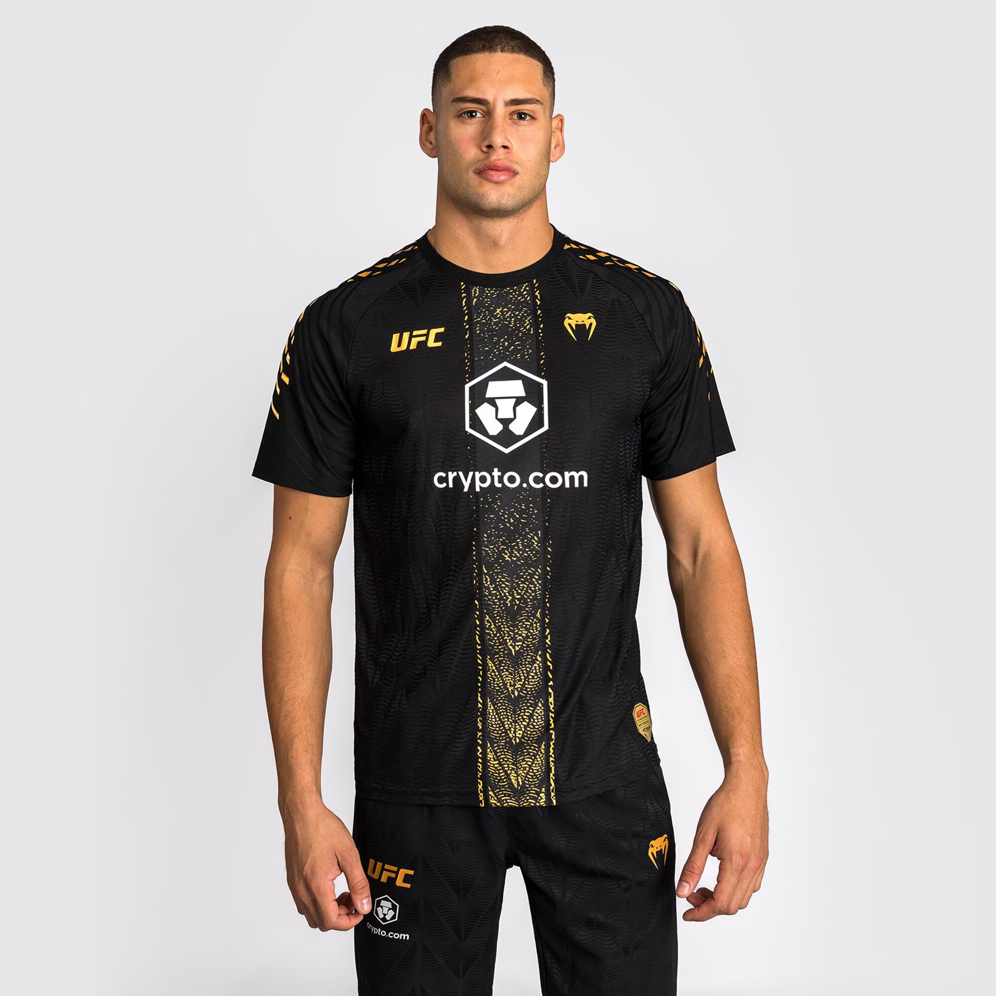 UFC Charles Oliveira UFC Zenith by Venum Fight Night T-Shirt – Schwarz/Gold – Herren Image