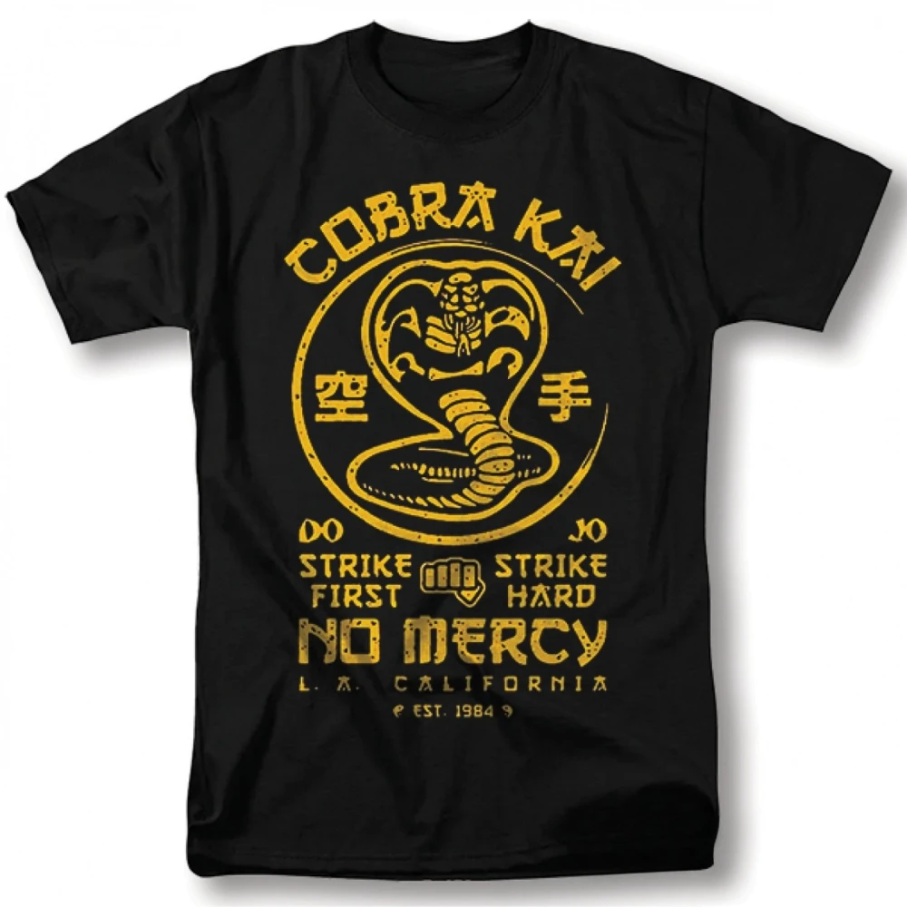 Cobra Kai TV Show T-Shirt Strike First Strike Hard No Mercy Vintage Grafik T-Shirt Schwarz Gelb Print Sommershirt für Männer Frauen