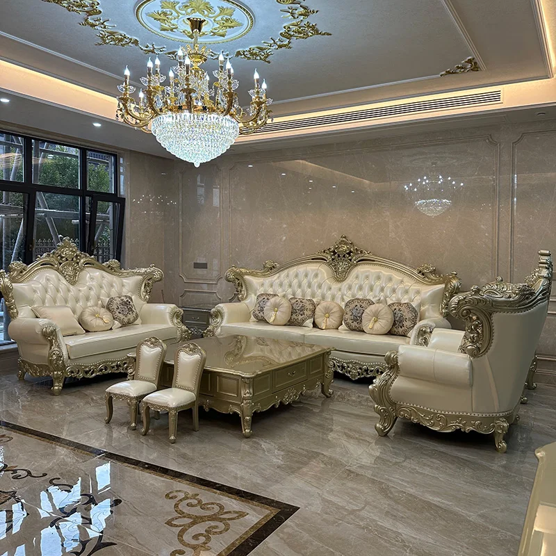 Europäisches Ledersofa aus massivem Holz, Luxusvilla, großes Wohnzimmer, einfacher Luxus, Champagner-Goldfarbe, französische leichte Luxusmöbel Image